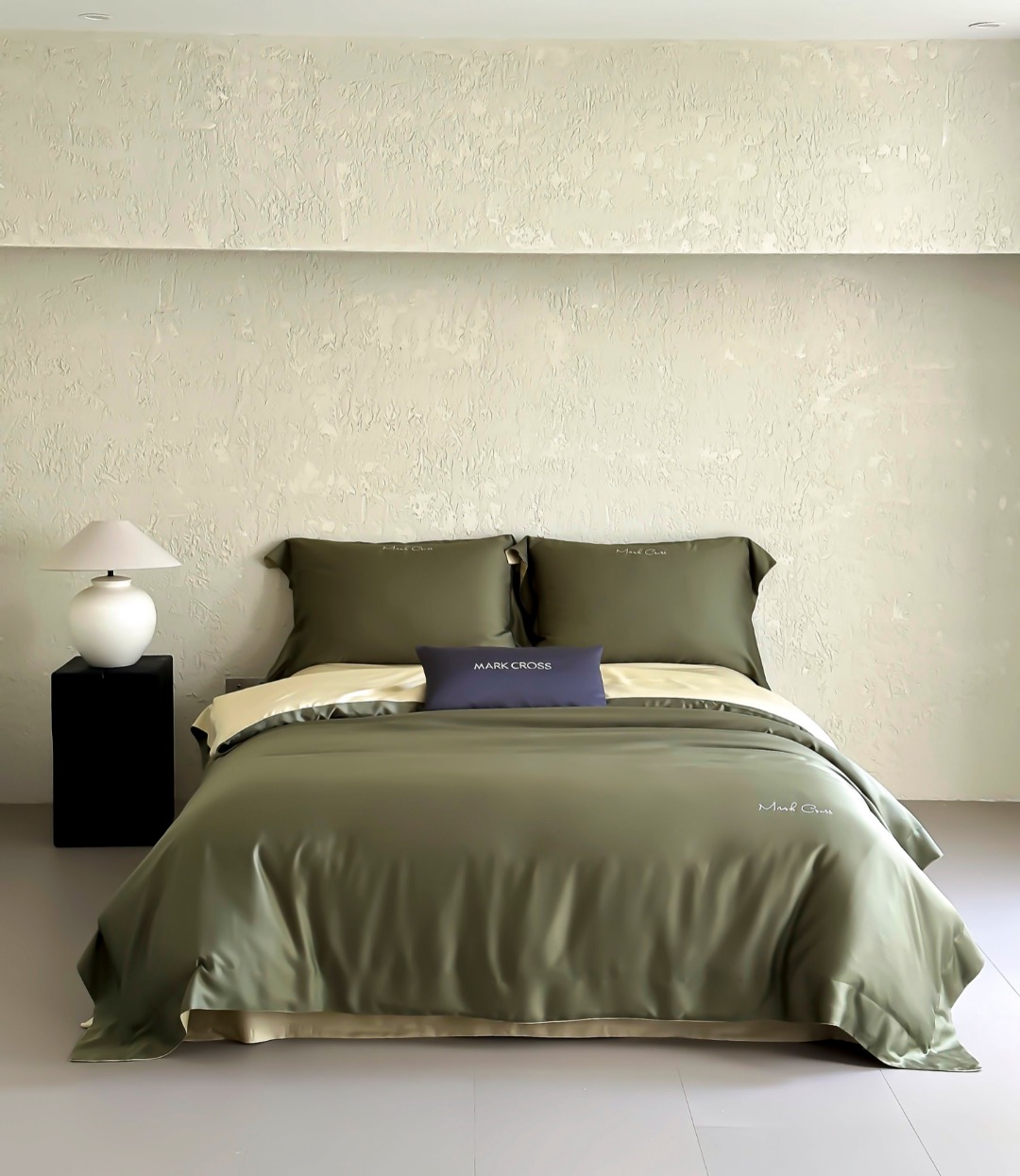 GARDEN REVERIE ULTRA FINE LYOCELL PLAIN COLOUR BEDDING SET - Image 1