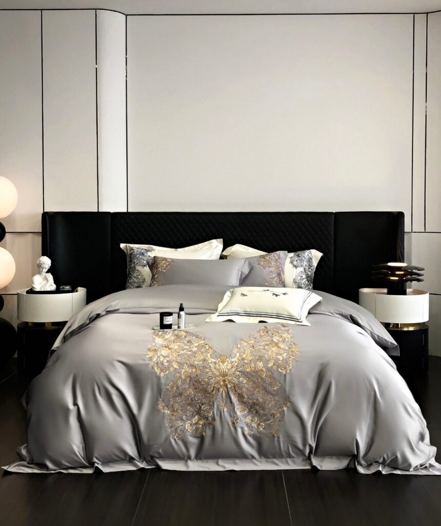 Πολυτελές σετ Κλινοσκεπασμάτων με χρυσή κέντηση πεταλούδας απο 100% βαμβάκι Αυστραλίας μακριάς ίνας γκρι χρώμα