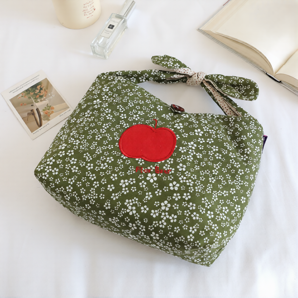 Βαμβακερή Τσάντα Χειρός με Φιόγκο & Κεντημένο Μήλο – Φλοράλ Πράσινο